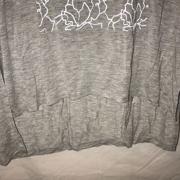 Guess Collection Women's Gray Heather Floral Long Sleeve T-Shirt Size Medium - Picture 3 of 8